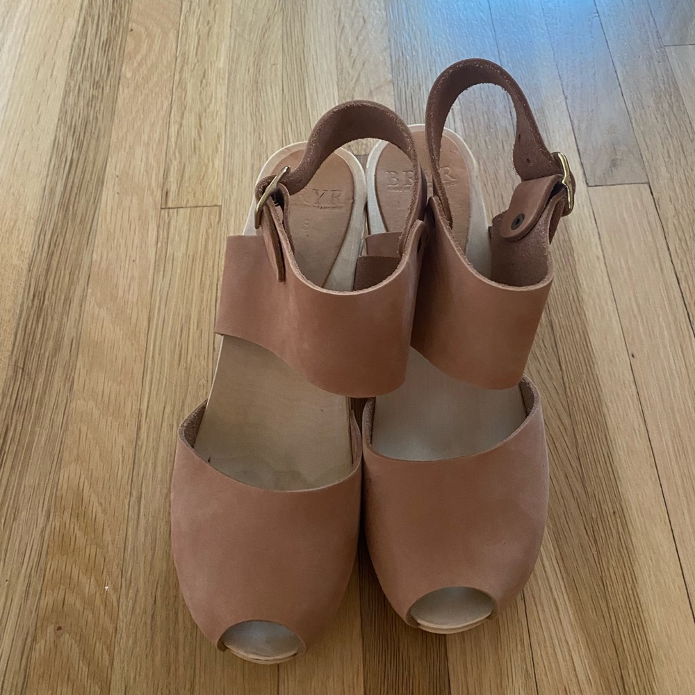 Bryr Miranda peep-toe clogs 38